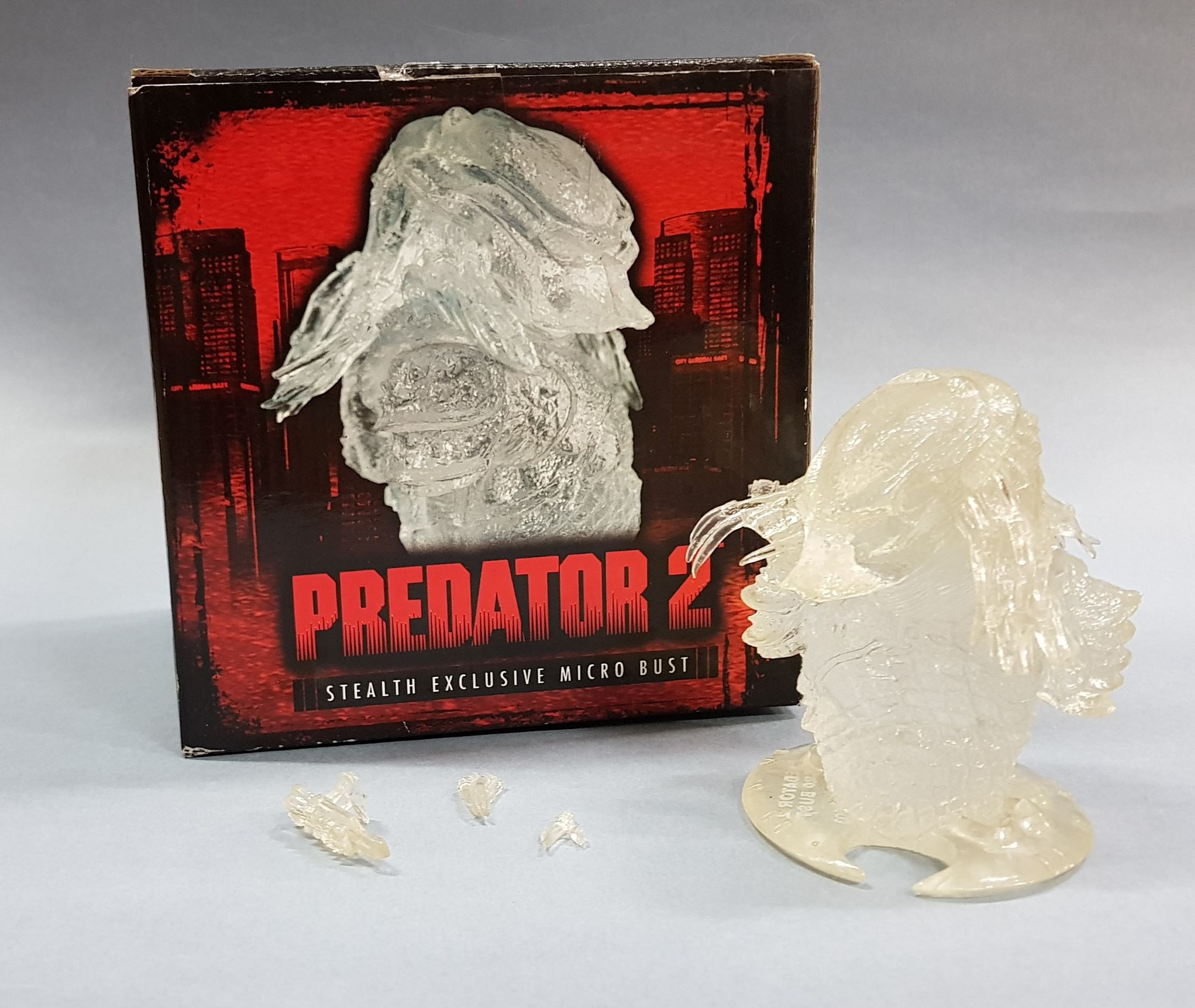 PREDATOR 2 STEALTH EXCLUSIVE MICRO BUST